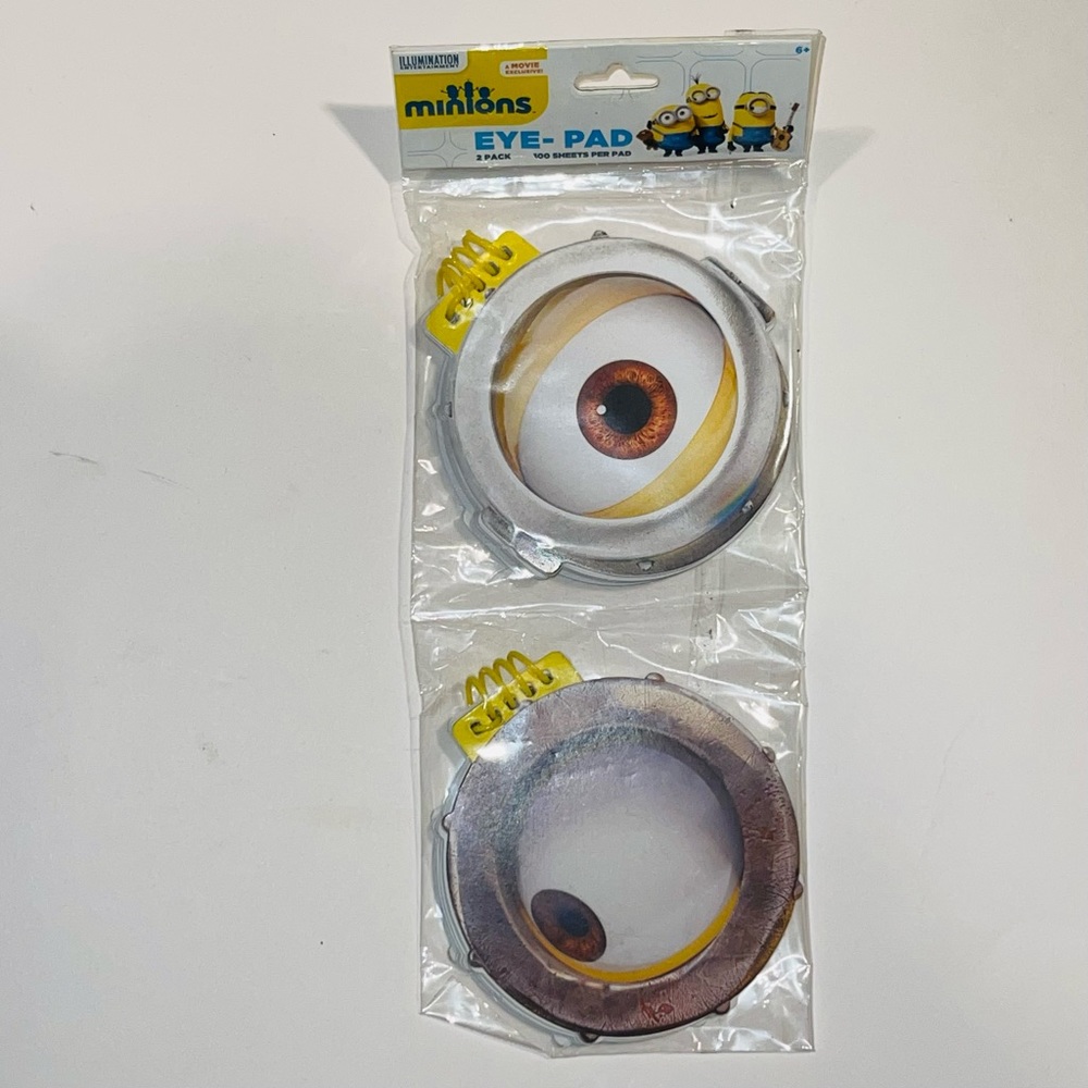 Minions Google Eyes Package of 2 Notepads, 4” x 4” Round